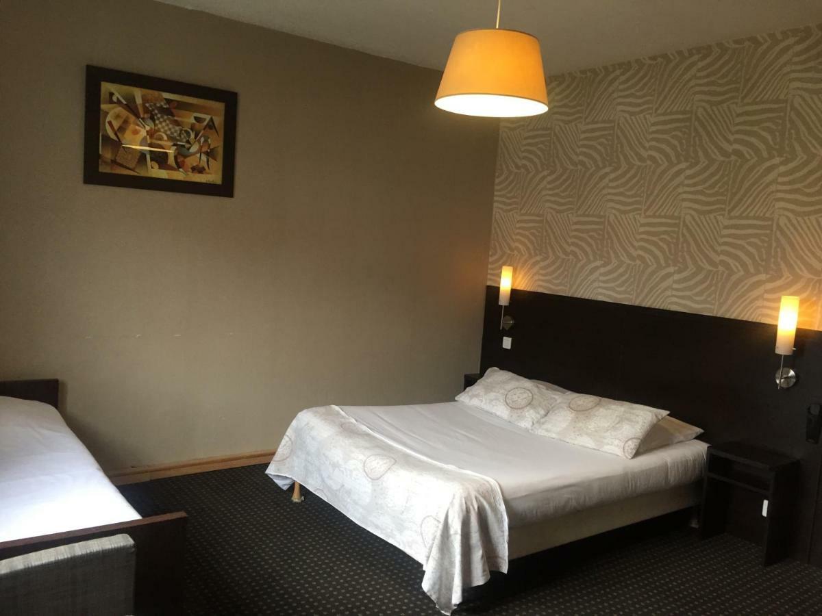 Hotel Restaurant Cousseau Parentis-en-Born Luaran gambar